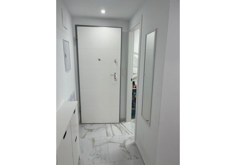 Segunda mano - Apartamento  - Torrevieja - Centro