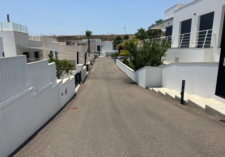 Resale - villa - San Miguel de Salinas - Inland