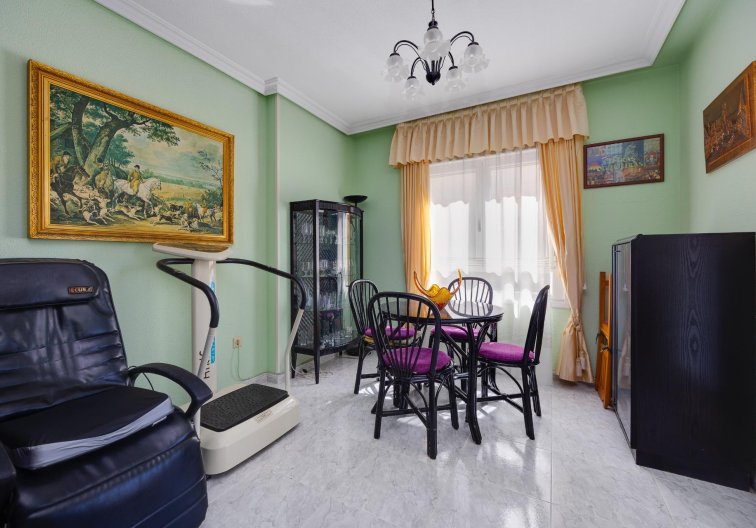 Segunda mano - Apartamento  - Torrevieja - Antonio Machado