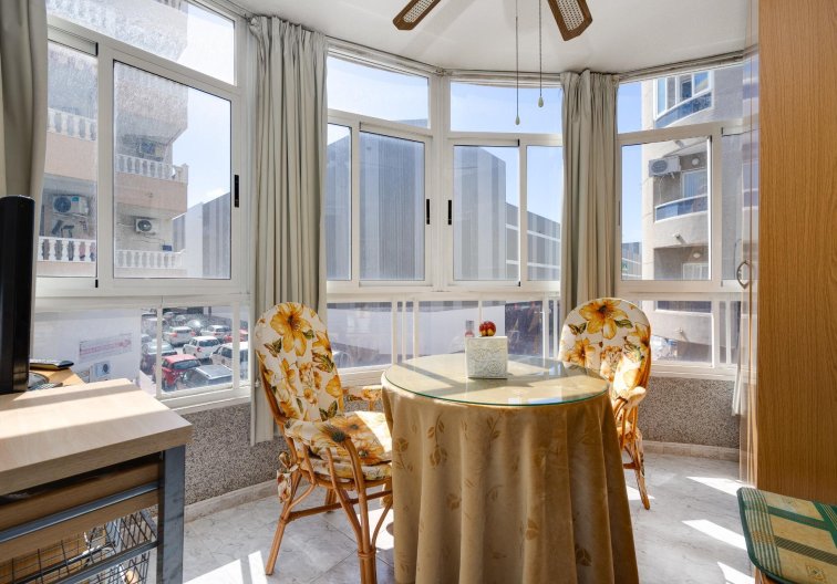 Segunda mano - Apartamento  - Torrevieja - Antonio Machado