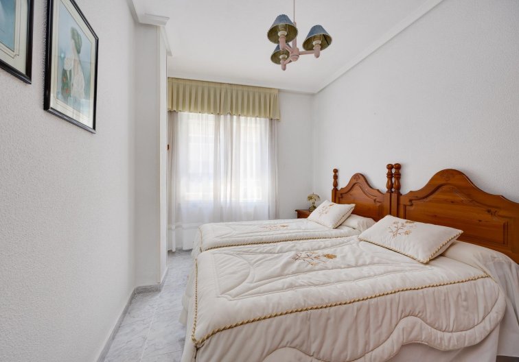 Segunda mano - Apartamento  - Torrevieja - Antonio Machado