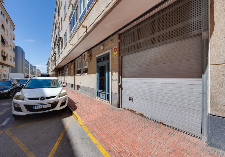 Segunda mano - Apartamento  - Torrevieja - Antonio Machado
