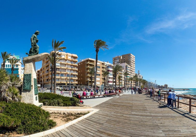 Segunda mano - Apartamento  - Torrevieja - Antonio Machado