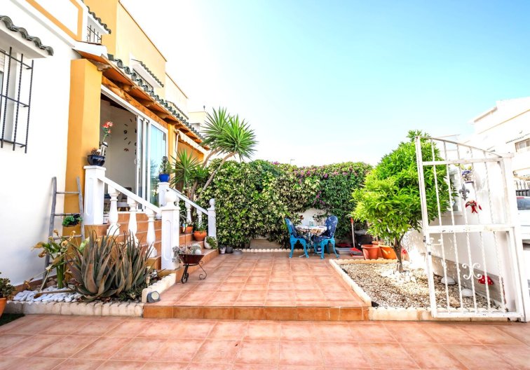 Segunda mano - Semi Detached - Los Altos - Res Valle de los pinos