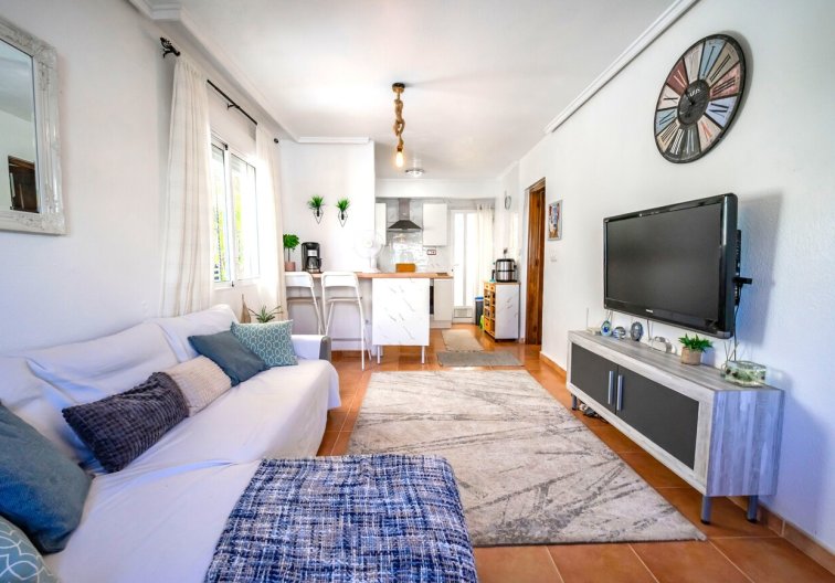 Segunda mano - Semi Detached - Los Altos - Res Valle de los pinos