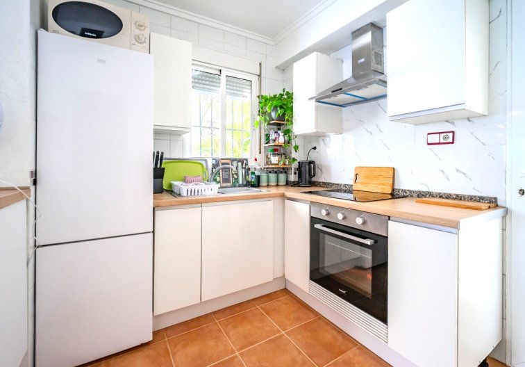 Segunda mano - Semi Detached - Los Altos - Res Valle de los pinos
