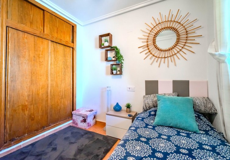 Segunda mano - Semi Detached - Los Altos - Res Valle de los pinos