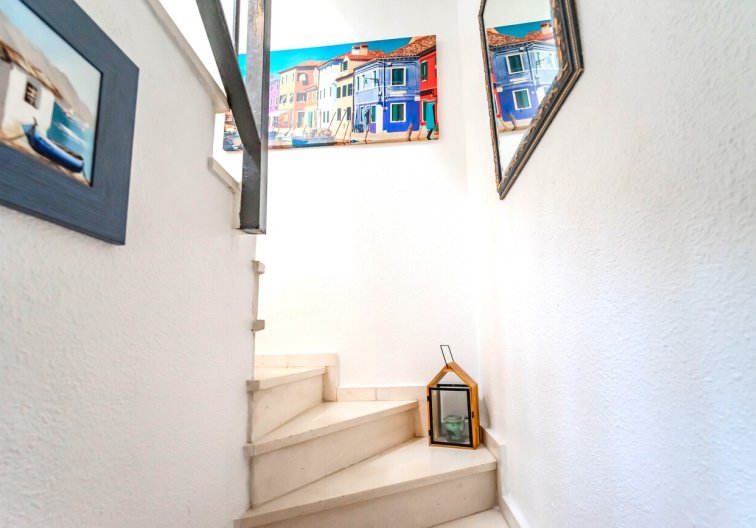 Segunda mano - Semi Detached - Los Altos - Res Valle de los pinos