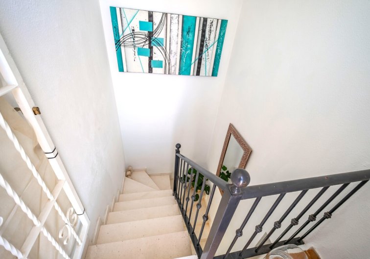 Segunda mano - Semi Detached - Los Altos - Res Valle de los pinos