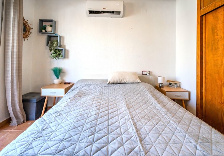Segunda mano - Semi Detached - Los Altos - Res Valle de los pinos