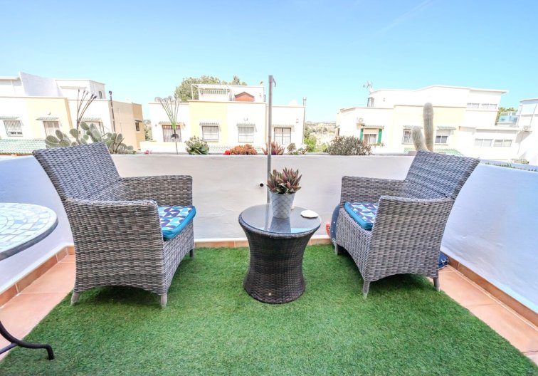 Segunda mano - Semi Detached - Los Altos - Res Valle de los pinos