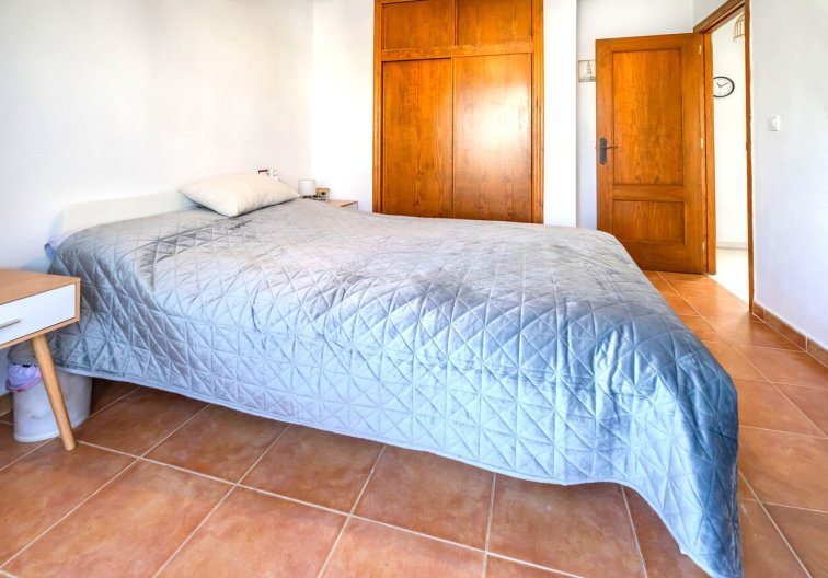 Segunda mano - Semi Detached - Los Altos - Res Valle de los pinos