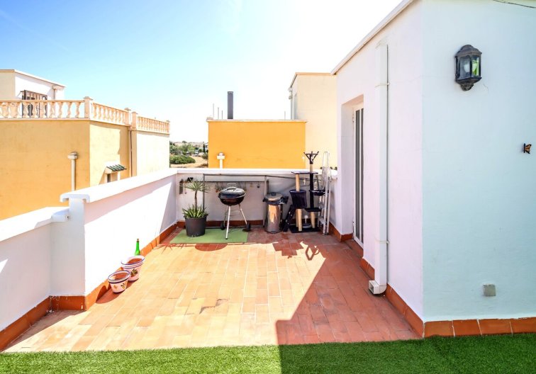 Segunda mano - Semi Detached - Los Altos - Res Valle de los pinos