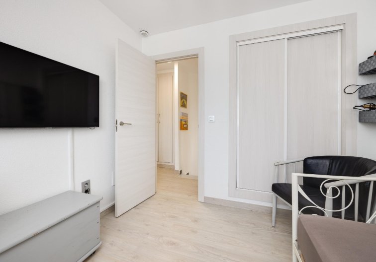 Segunda mano - town house - Torrevieja - Aguas Nuevas