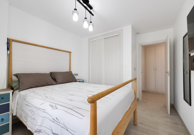 Segunda mano - town house - Torrevieja - Aguas Nuevas