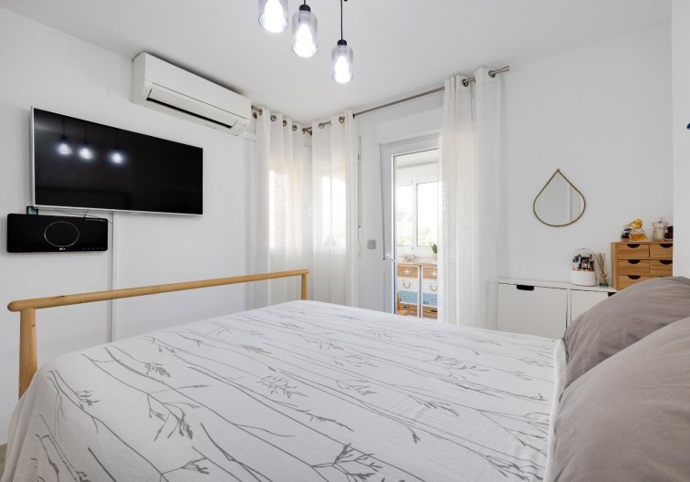 Segunda mano - town house - Torrevieja - Aguas Nuevas