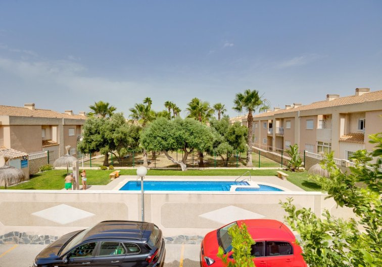 Segunda mano - town house - Torrevieja - Aguas Nuevas
