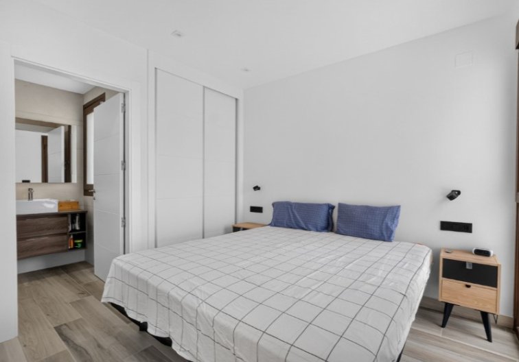 Resale - villa - Torrevieja - Costa Blanca
