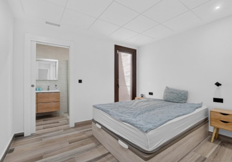 Resale - villa - Torrevieja - Costa Blanca