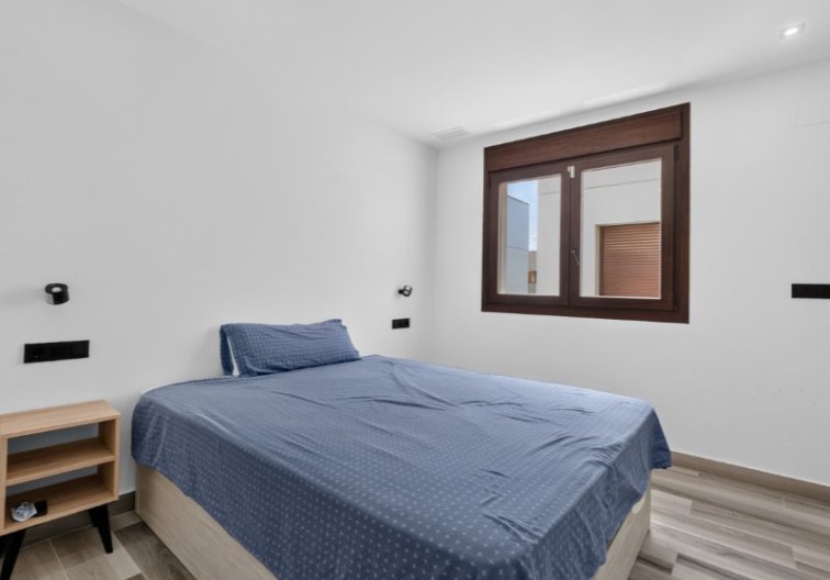 Resale - villa - Torrevieja - Costa Blanca