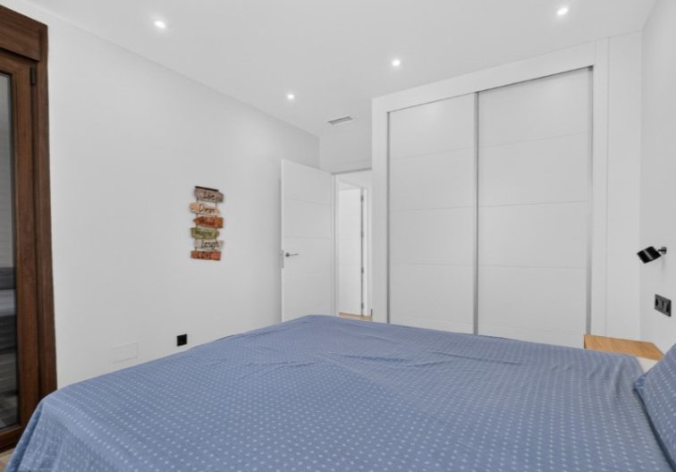 Resale - villa - Torrevieja - Costa Blanca