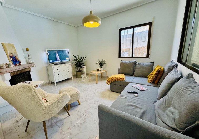 Segunda mano - villa - Torrevieja - La Siesta - El Salado - Torreta