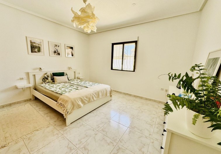 Segunda mano - villa - Torrevieja - La Siesta - El Salado - Torreta