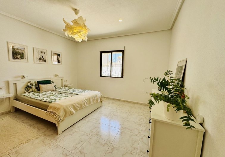 Segunda mano - villa - Torrevieja - La Siesta - El Salado - Torreta