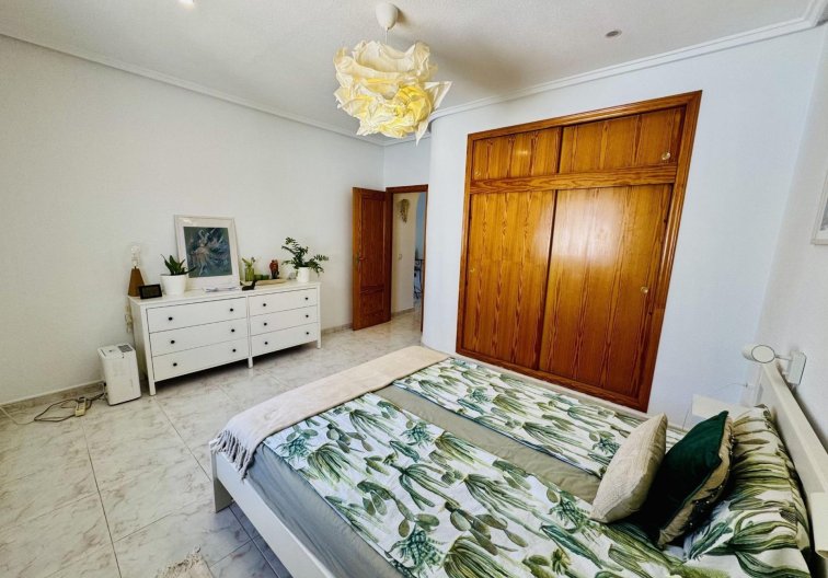 Segunda mano - villa - Torrevieja - La Siesta - El Salado - Torreta