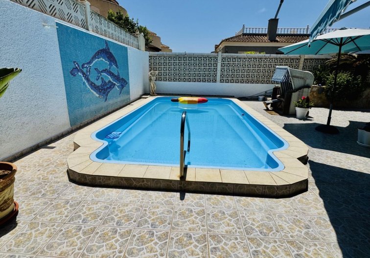 Segunda mano - villa - Torrevieja - La Siesta - El Salado - Torreta