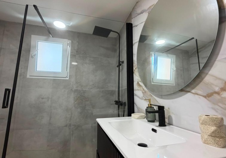 Wiederverkauf - Wohnung - Torrevieja - Playa del Cura