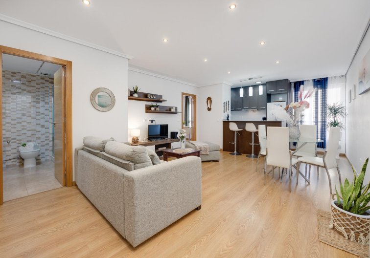 Segunda mano - Apartamento  - Torrevieja - Centro