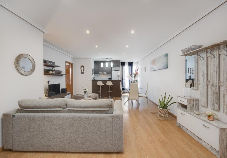 Segunda mano - Apartamento  - Torrevieja - Centro