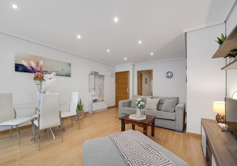 Segunda mano - Apartamento  - Torrevieja - Centro