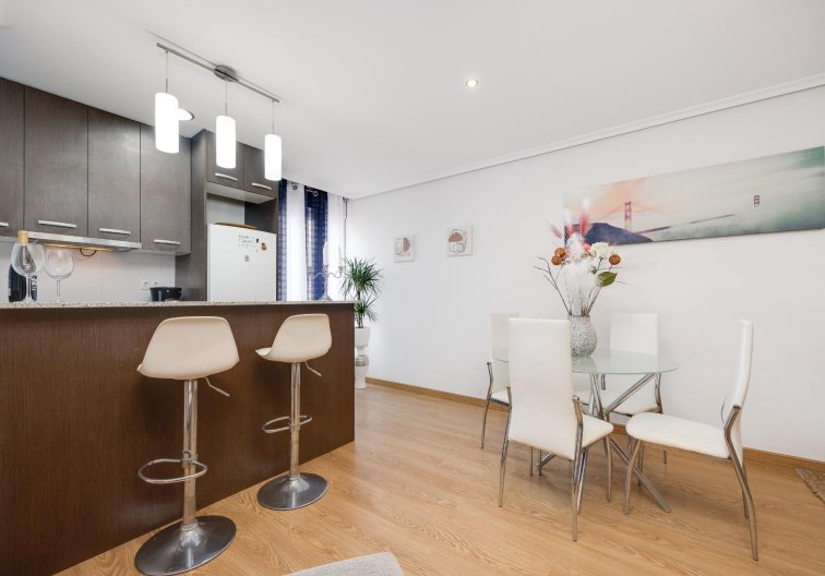 Segunda mano - Apartamento  - Torrevieja - Centro
