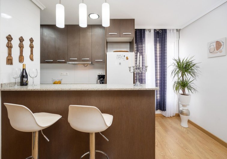 Segunda mano - Apartamento  - Torrevieja - Centro
