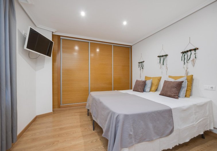Segunda mano - Apartamento  - Torrevieja - Centro