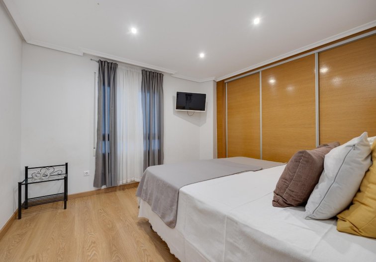 Segunda mano - Apartamento  - Torrevieja - Centro