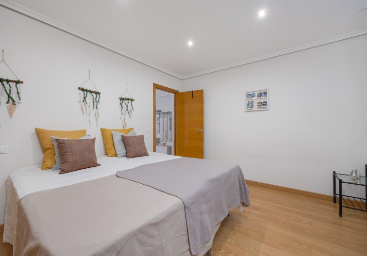 Segunda mano - Apartamento  - Torrevieja - Centro