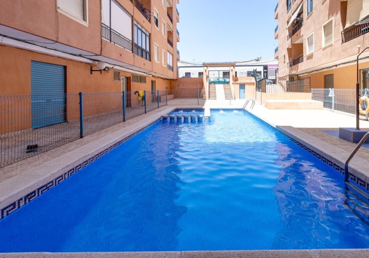 Segunda mano - Apartamento  - Torrevieja - Centro