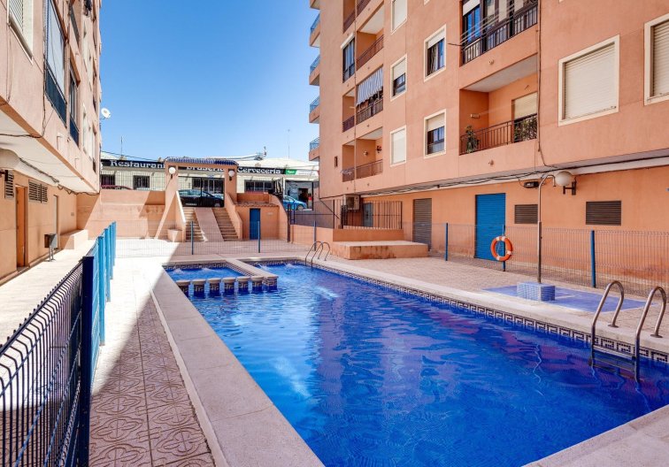 Segunda mano - Apartamento  - Torrevieja - Centro