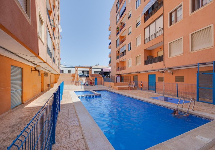 Segunda mano - Apartamento  - Torrevieja - Centro
