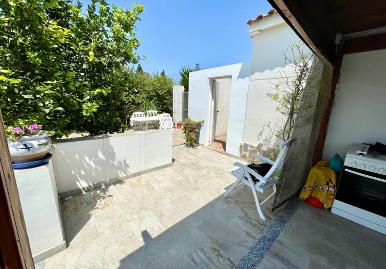Resale - villa - Daya Nueva - Costa Blanca