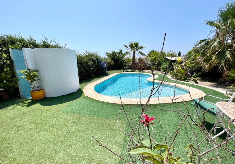 Resale - villa - Daya Nueva - Costa Blanca