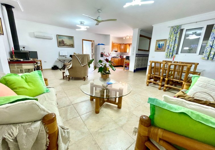 Resale - villa - Daya Nueva - Costa Blanca
