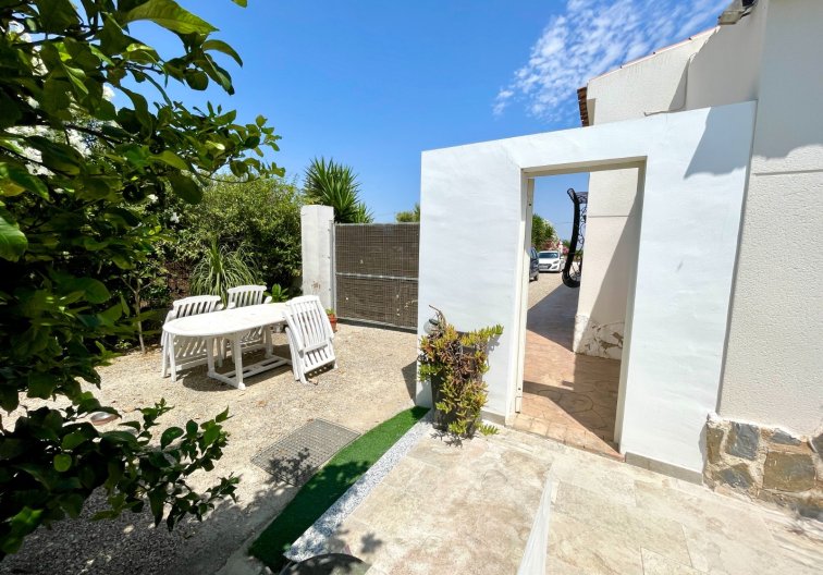 Resale - villa - Daya Nueva - Costa Blanca