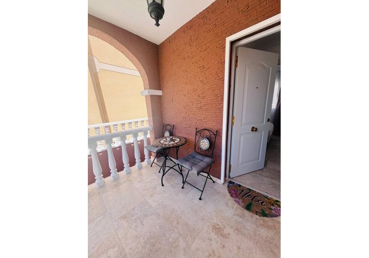 Resale - villa - Villamartin - Costa Blanca