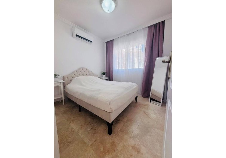 Resale - villa - Villamartin - Costa Blanca