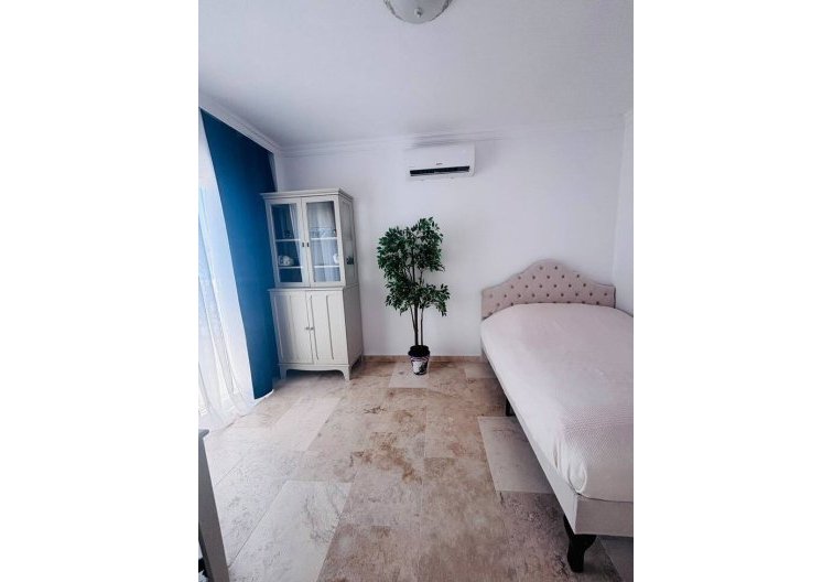 Resale - villa - Villamartin - Costa Blanca
