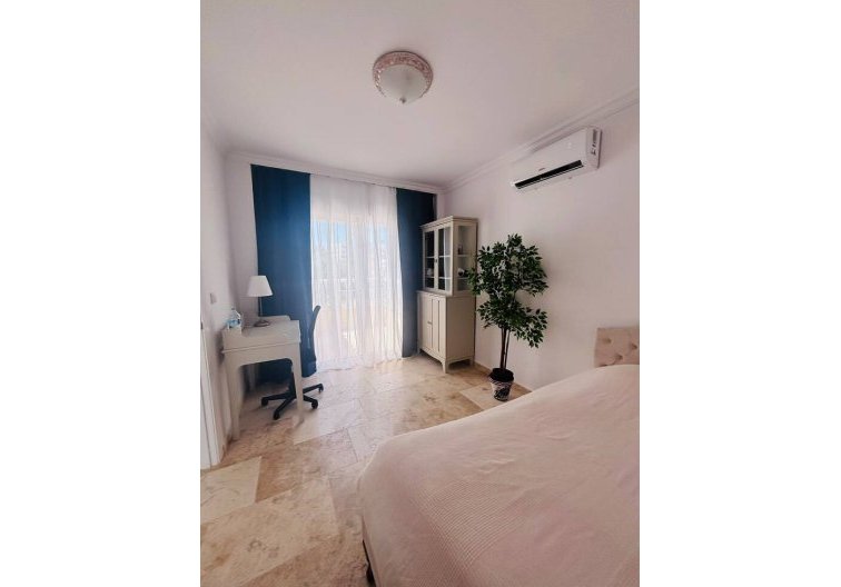 Resale - villa - Villamartin - Costa Blanca
